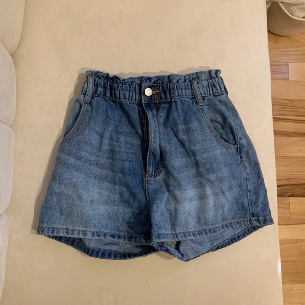 UO Mom Shorts